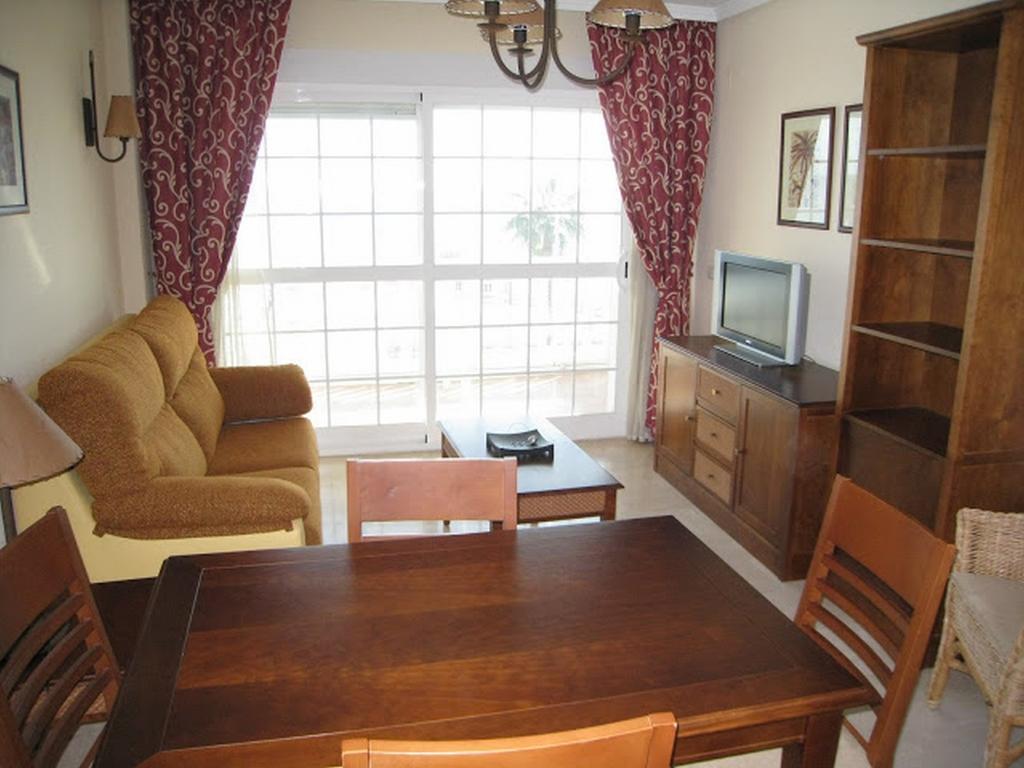 Apartamentos Torreon Del Mar 베날마데나코스타 객실 사진